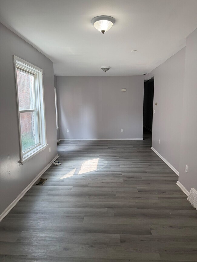 Building Photo - 251 Highland Ave
