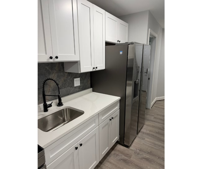 Building Photo - 3236 Lohrs Ln