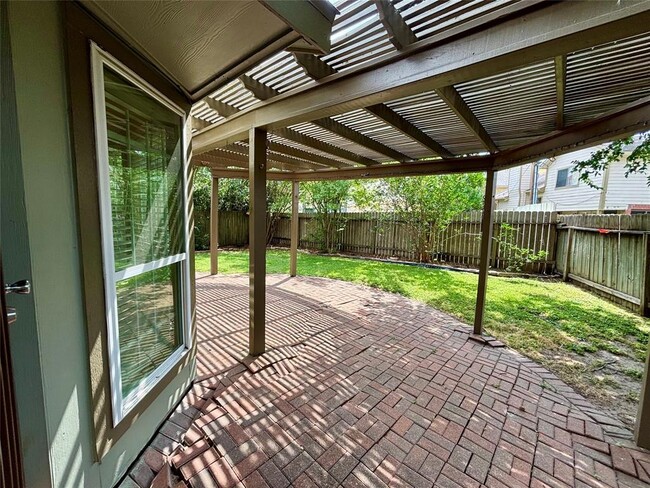 Building Photo - 12702 Meadway Ct