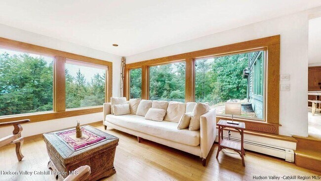 Building Photo - 376 Abbey Rd