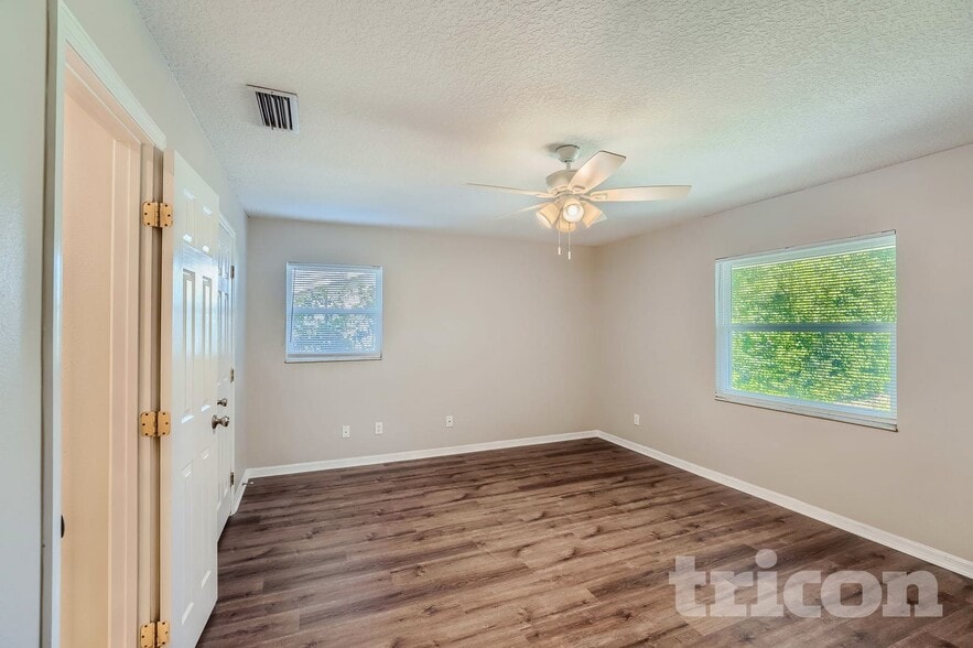 Building Photo - 2705 Knollwood Trail