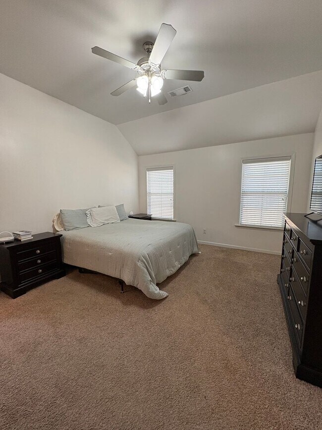 Building Photo - Woodland Creek Rental