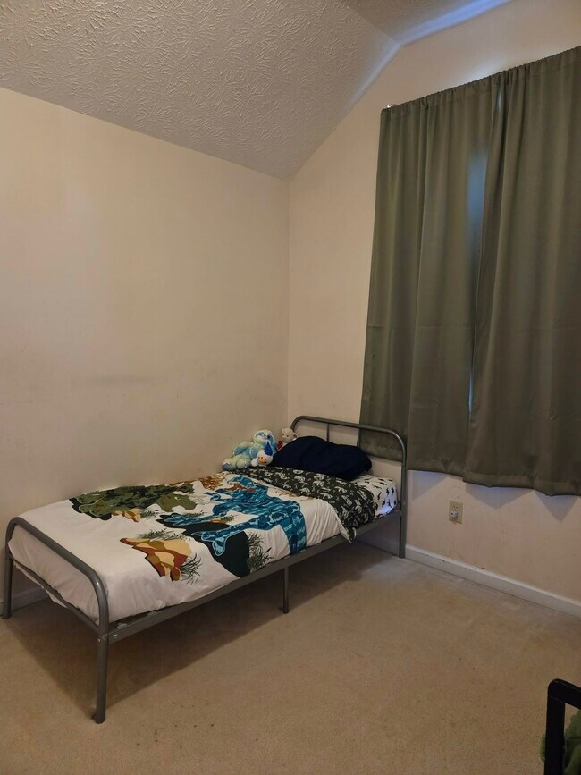 Building Photo - 40 Harbour Lake Dr