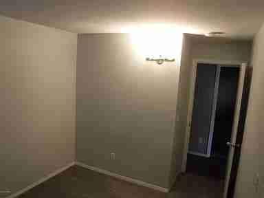 Building Photo - 1600 Eastridge Dr