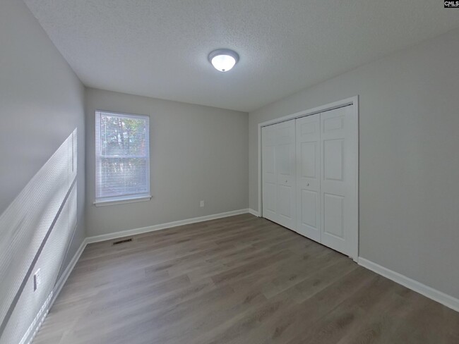 Building Photo - 305 Trowbridge Rd