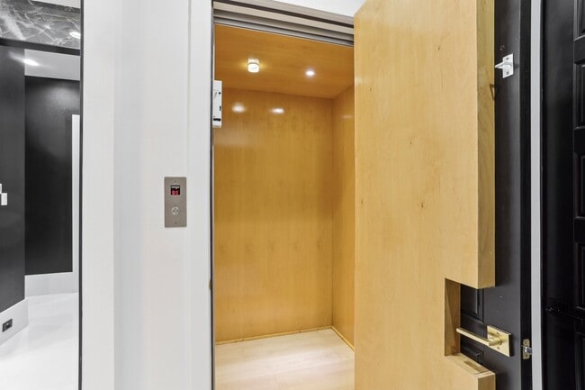 Building Photo - 3902 Charleston St