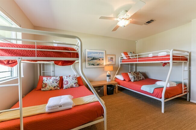 Building Photo - 18418 E De Vaca Ln