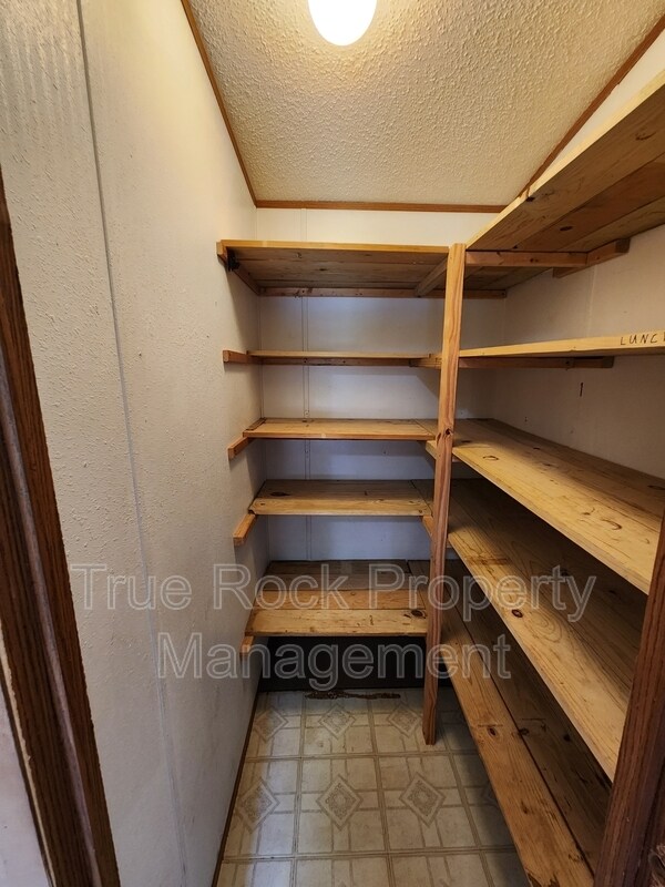 Building Photo - 309 1/2 S Carey (Asher)