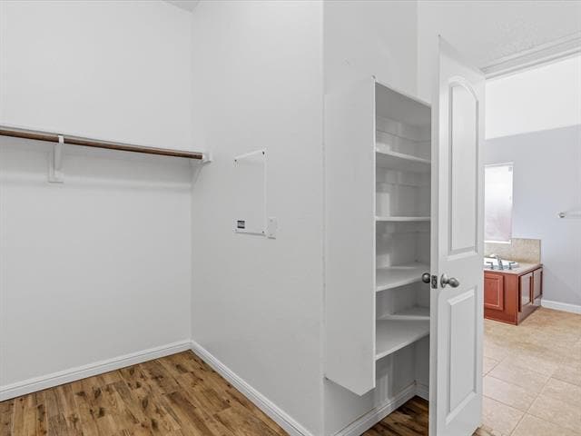 Building Photo - 4114 Lee Hutson Dr