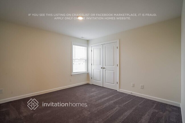 Building Photo - 1079 Vanguard Dr