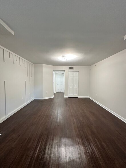 Building Photo - 3143 Clint Moore Rd