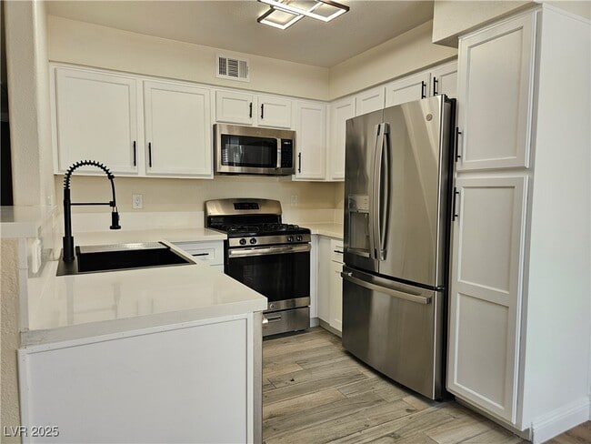 Building Photo - 5217 Caspian Springs Dr