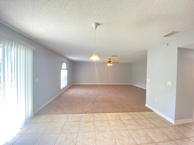 Building Photo - Beautiful 4B/3.5B/2 Car Garage 2-Story Home!