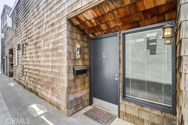 Building Photo - 112 31st St