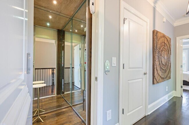 Building Photo - 3601 Habersham Rd NW