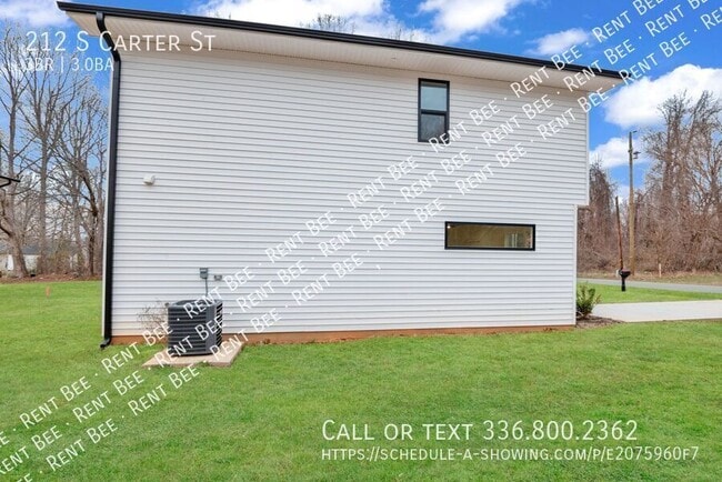 Building Photo - 212 S Carter St