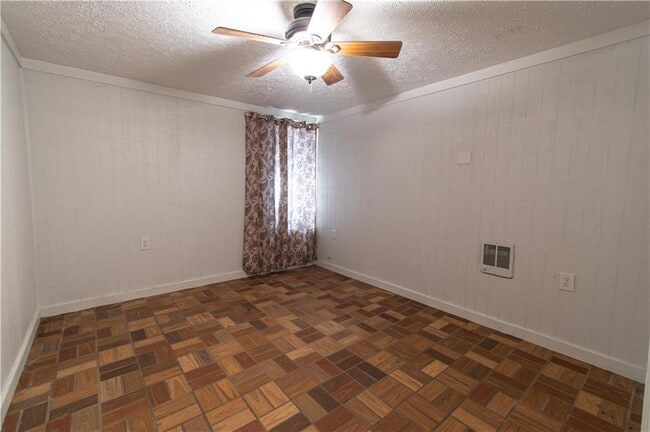 Building Photo - 250 Nottingham Wy