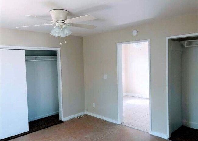 Building Photo - 1716 E 65th St