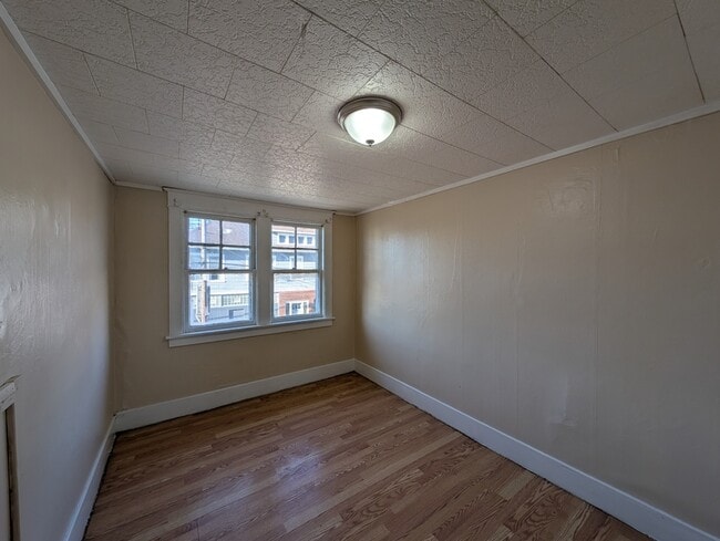 Building Photo - 373 Esser Ave