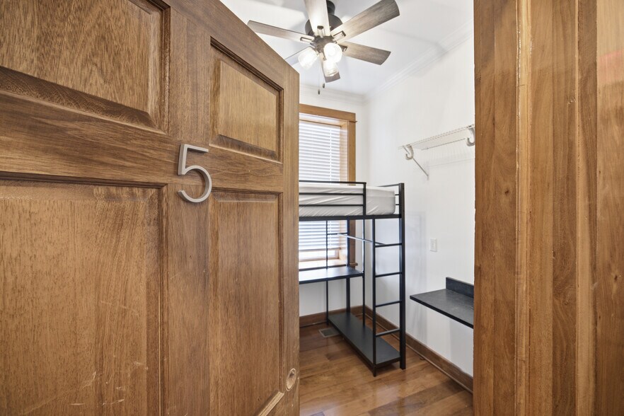 Building Photo - 823 McCallie Ave