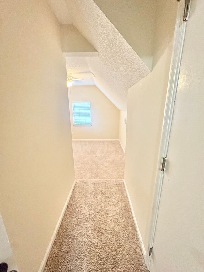 Building Photo - 4 Bedroom Home in Georgetown – Savannah, GA