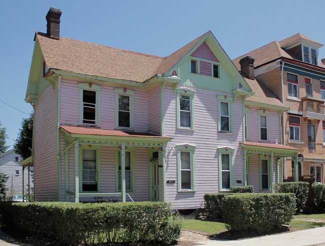 Building Photo - 401 Franklin Ave