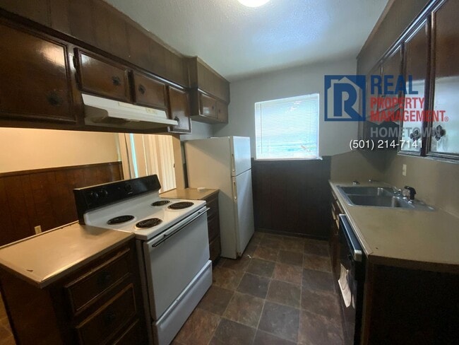 Building Photo - 8905 Morris Manor Dr