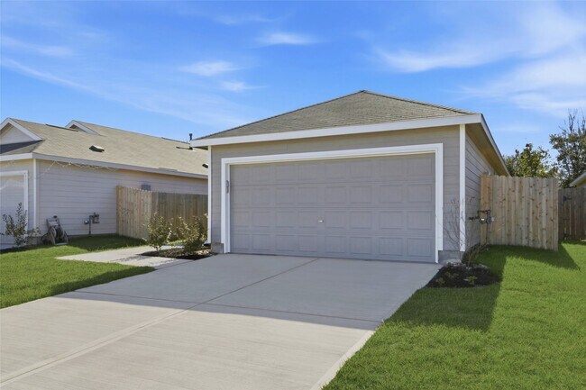 Building Photo - 2631 Lantana Spring Rd