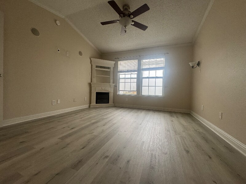 Building Photo - 12805 Courage Crossing