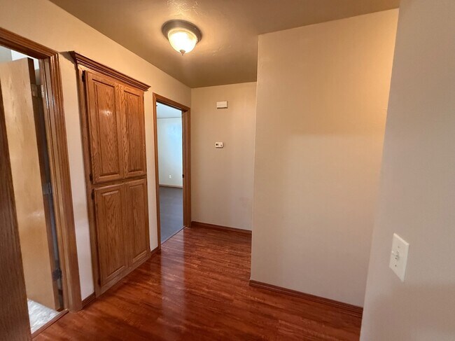 Building Photo - 616 Morningside Dr