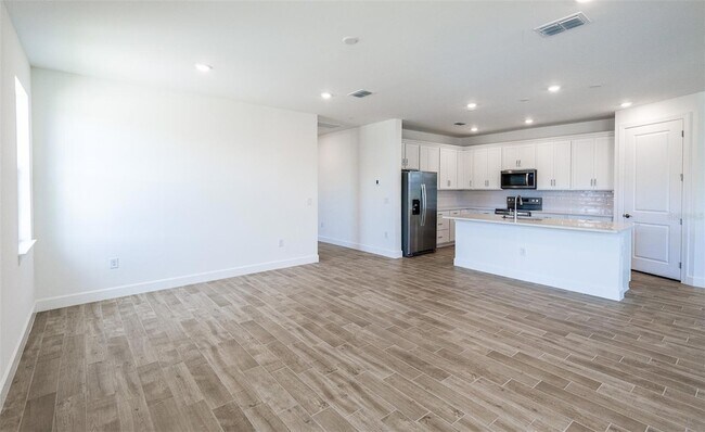 Building Photo - 6957 Honeybell Dr