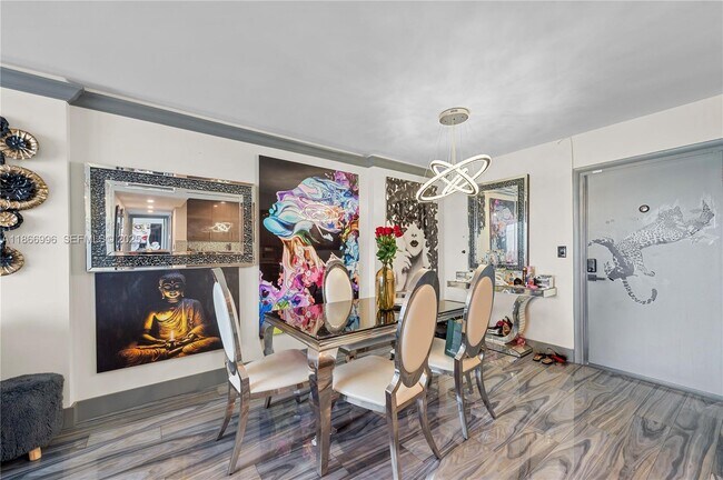 Building Photo - 1345 Lincoln Rd