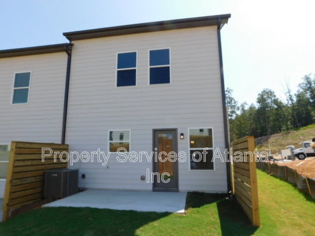 Building Photo - 246 Dupont Dr