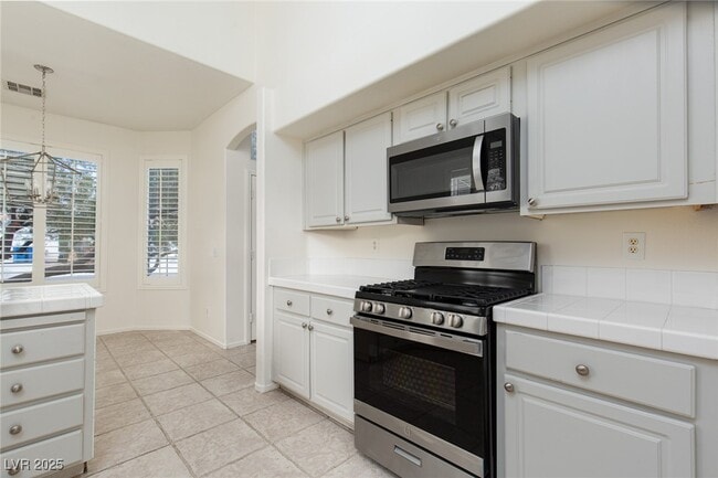 Building Photo - 3900 Triora St