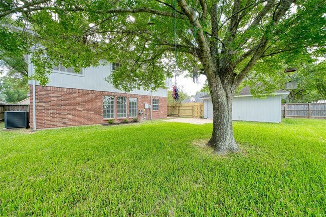 Building Photo - 619 Green Belt Dr