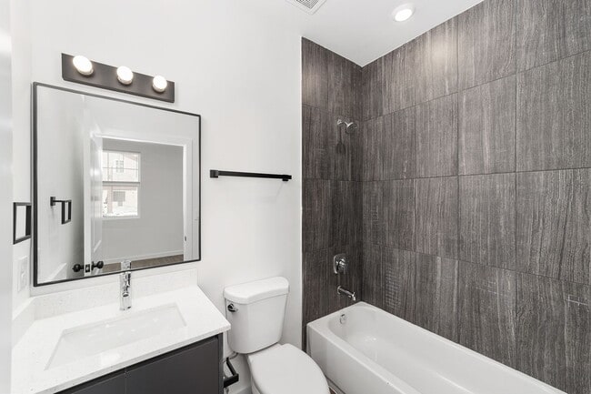 Building Photo - Eagle Trace 1597 #1