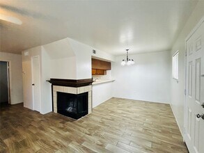 Building Photo - 8030 Sands Point Dr