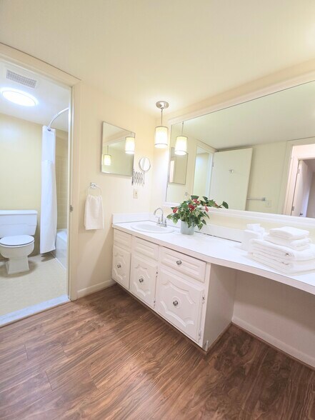 Building Photo - 16810 Edloytom Way