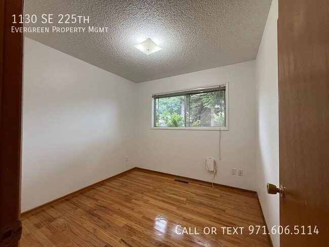 Building Photo - 1130 SE 225th-