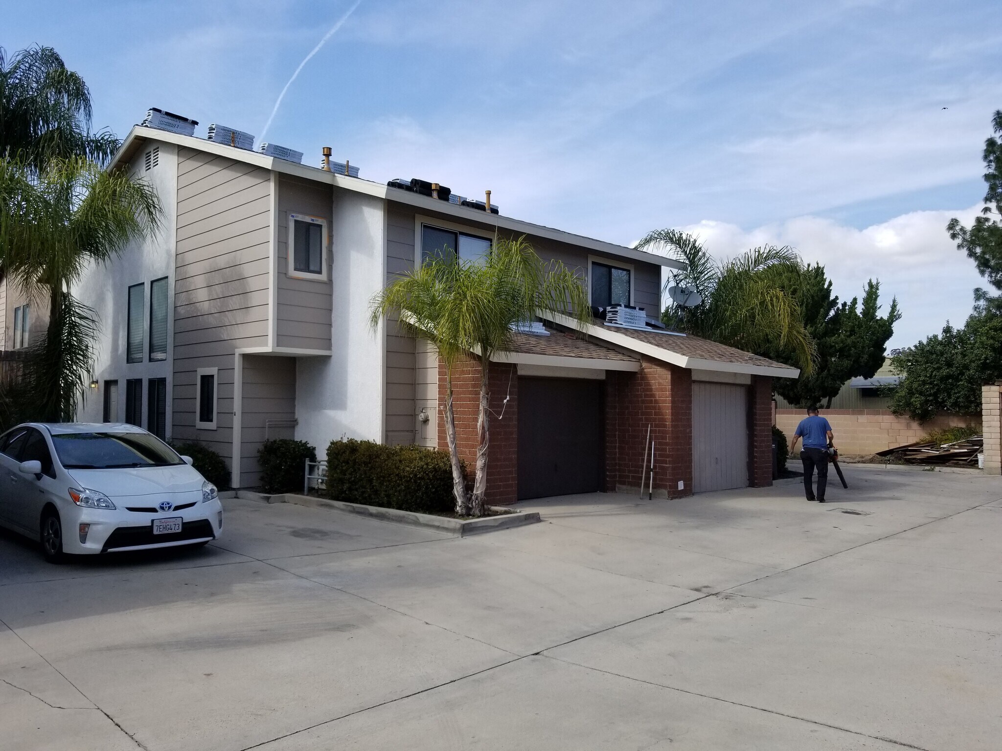 Building Photo - 675 Woodcrest Dr