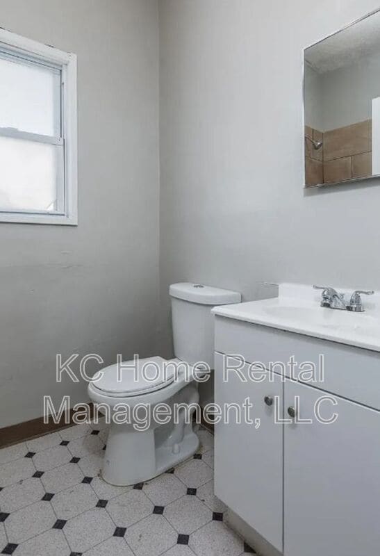 Building Photo - 2019 Kansas Ave