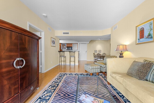 Building Photo - 1551 N Flagler Dr