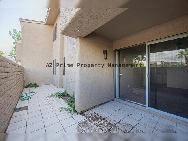 Building Photo - 7950 E Starlight Way