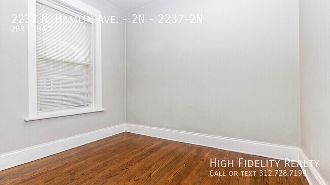 Building Photo - 2237 N Hamlin Ave