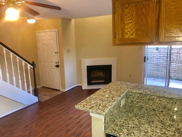 Building Photo - 2120 El Paseo St