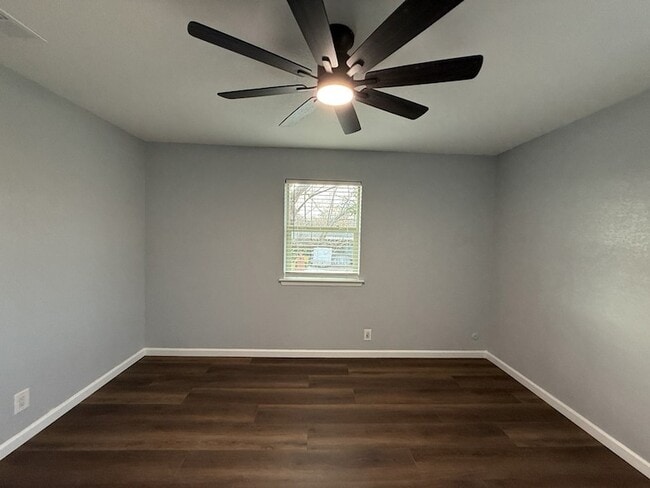 Building Photo - 6101 Melody Ln