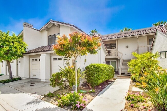 Building Photo - 3 Bedroom Condo on the Bay!