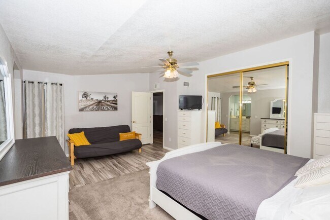 Building Photo - 3 BEDROOM 2 BATH 2 CAR GARAGE POOL HOME W/...