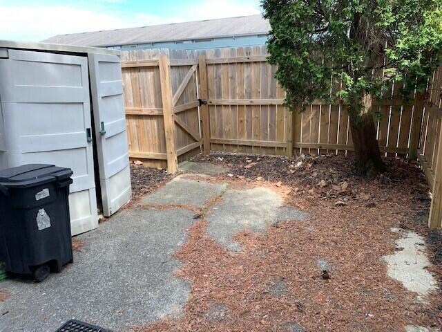 Building Photo - 1100 Merrimar Cir N
