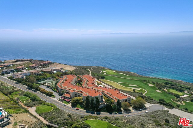 Building Photo - 3200 La Rotonda Dr